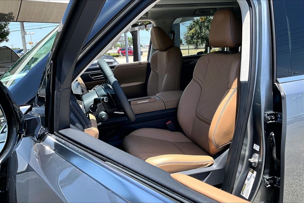 New 2027 INFINITI QX80 Luxe RWD image 13