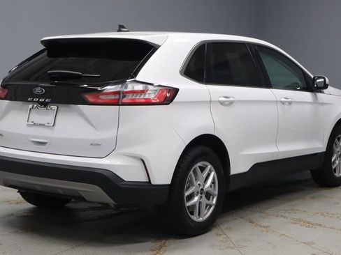 Used 2024 Ford Edge SEL AWD/4WD image 12