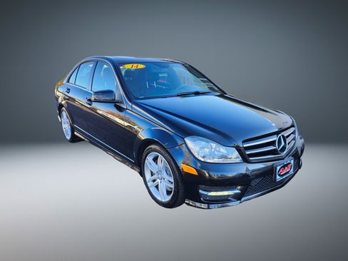 Used 2014 Mercedes-Benz C 300 4MATIC Sedan image 1