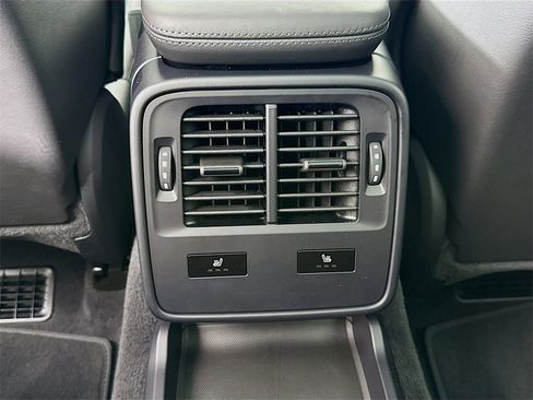 Used 2025 Porsche Taycan image 27