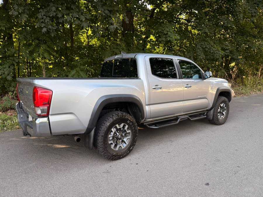 Used 2017 Toyota Tacoma TRD Off-Road w/ Tow Package AWD/4WD image 17