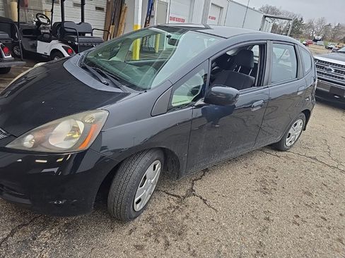 Used 2013 Honda Fit image 2