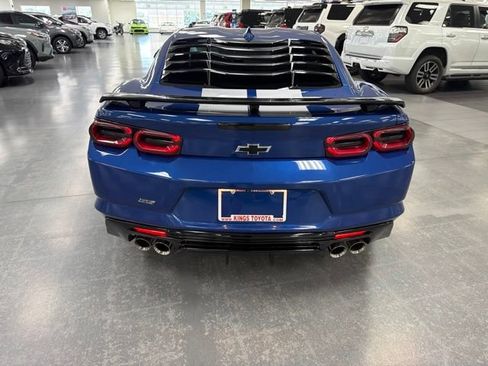 Used 2020 Chevrolet Camaro SS RWD image 6