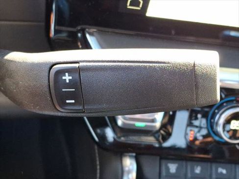 Used 2025 GMC Sierra 3500 Denali Ultimate image 12