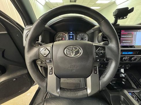 Used 2021 Toyota Tacoma TRD Off-Road w/ TRD Premium Off Road Package image 28