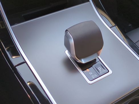 New 2026 Land Rover Range Rover Evoque S image 18