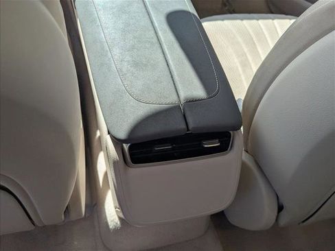 Used 2022 Mercedes-Benz EQS 450+ Sedan image 18