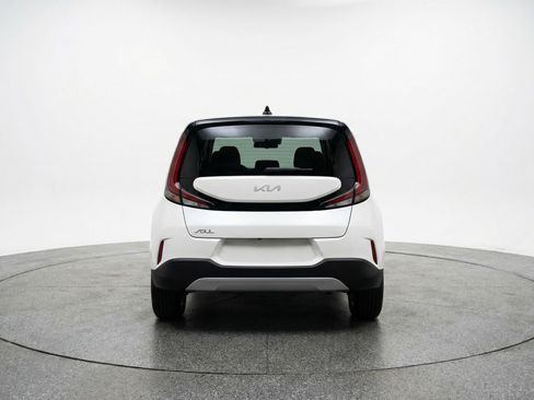Used 2025 Kia Soul LX w/ LX Technology Package image 7