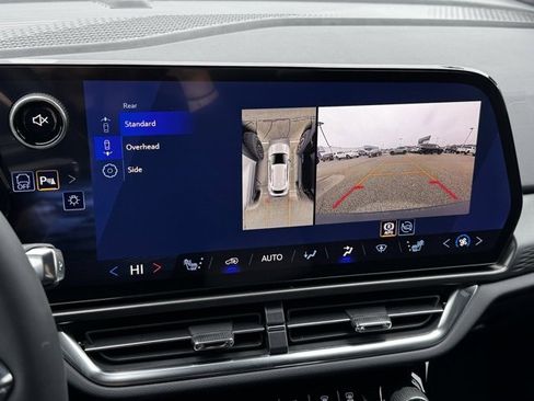 New 2026 Chevrolet Equinox EV LT image 4