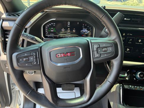Used 2024 GMC Sierra 2500 AT4 w/ AT4 Premium Plus Package AWD/4WD image 17