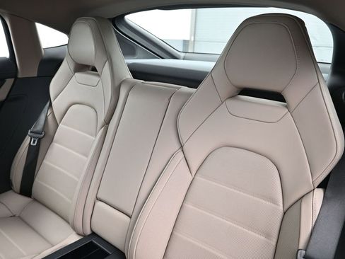 Used 2025 Porsche Panamera image 6