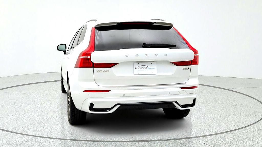 Used 2024 Volvo XC60 B5 Plus w/ Climate Package AWD/4WD image 6