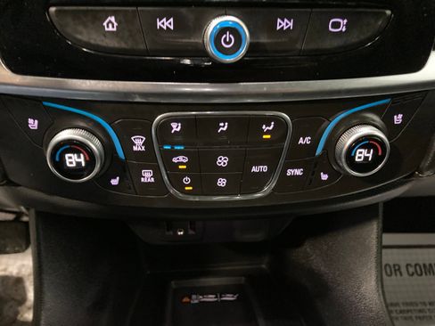 Used 2018 Chevrolet Traverse Premier image 30