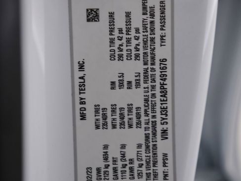 Used 2023 Tesla Model 3 Standard Range image 26