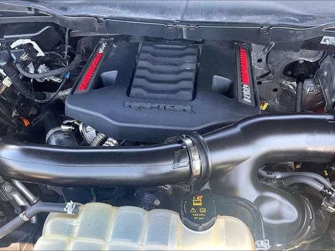 Certified 2022 Ford F150 Raptor w/ Raptor 37 Performance Package AWD/4WD image 35