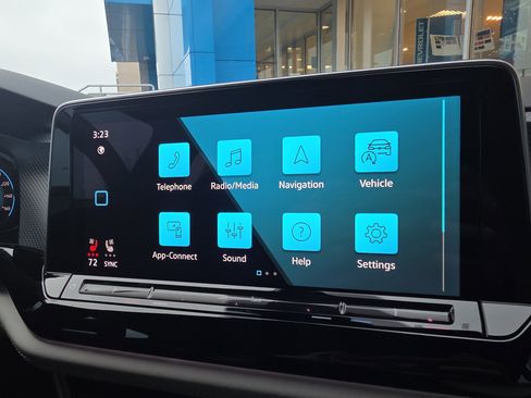 Used 2024 Volkswagen Atlas Cross Sport SEL Premium R-Line image 26