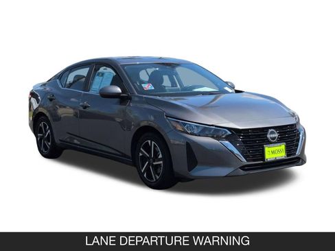 Used 2025 Nissan Sentra SV FWD image 2