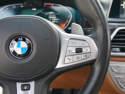 Used 2020 BMW 750i xDrive AWD/4WD image 30