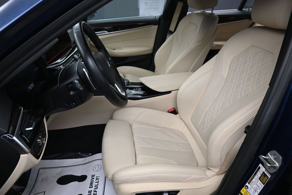 Used 2023 BMW 530i xDrive w/ Convenience Package AWD/4WD image 29