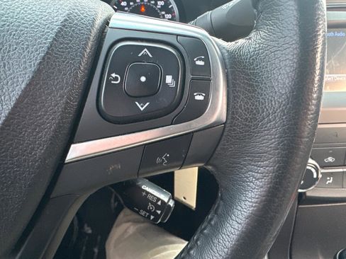 Used 2017 Toyota Camry SE image 13