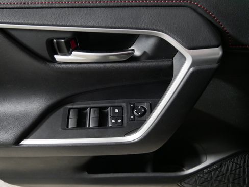 Used 2020 Toyota RAV4 TRD Off-Road image 19