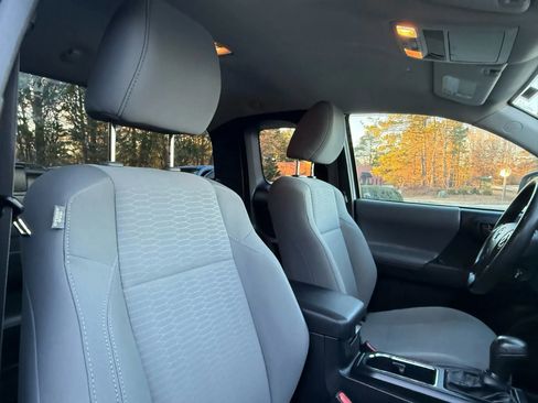 Used 2019 Toyota Tacoma SR image 20