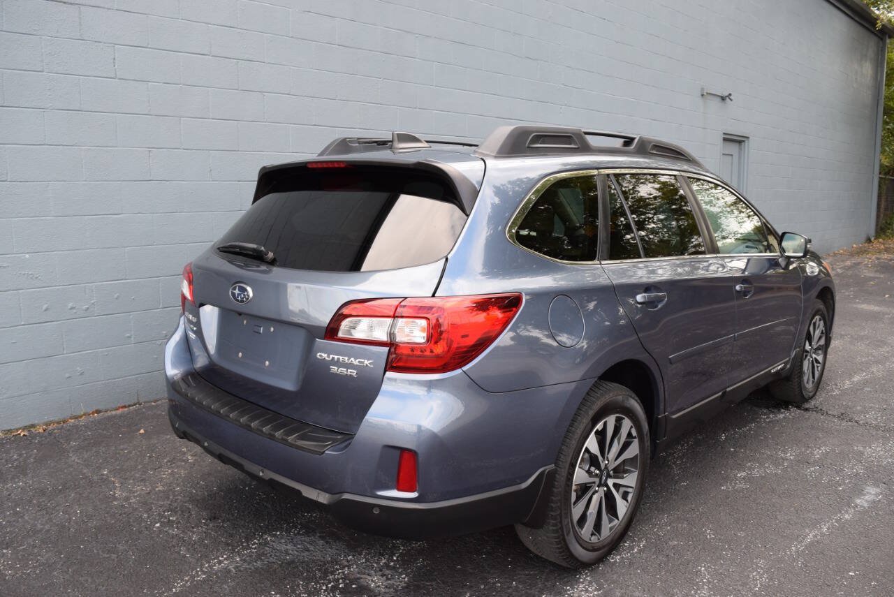 Used 2017 Subaru Outback 3.6R Limited AWD/4WD image 18