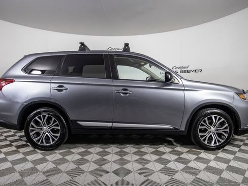 Used 2018 Mitsubishi Outlander ES FWD image 3