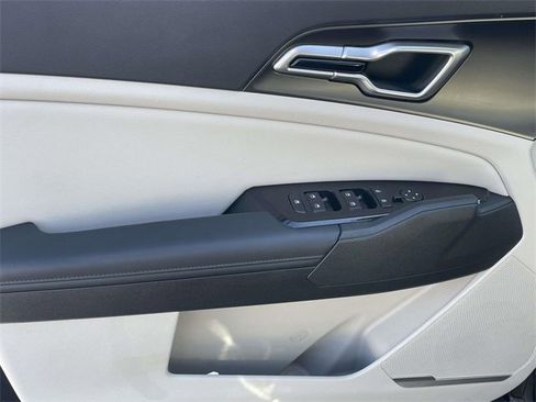 Used 2023 Kia Sportage EX image 26