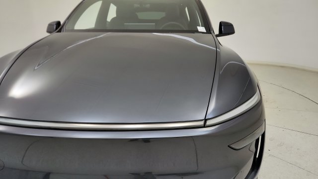 Used 2026 Tesla Model Y Long Range RWD image 25