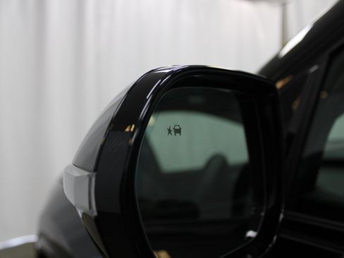 Used 2025 Buick Enclave Sport Touring image 9