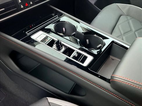 New 2026 Volkswagen Atlas Peak Edition image 14