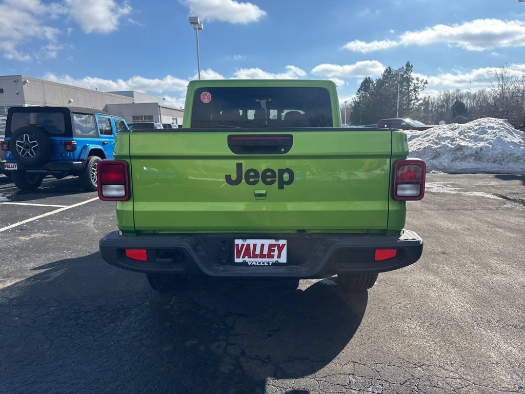 Used 2025 Jeep Gladiator Sport AWD/4WD image 20