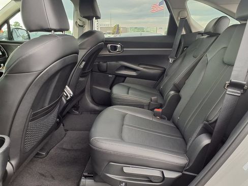Certified 2026 Kia Sorento EX w/ EX Premium Package FWD image 16