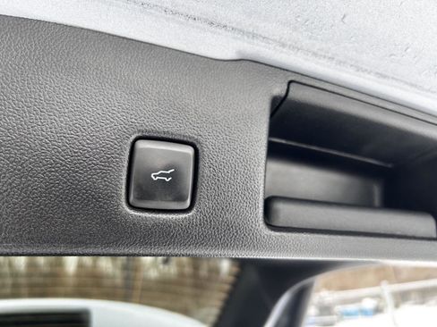 Used 2022 Ford Escape SEL w/ Technology Package image 16