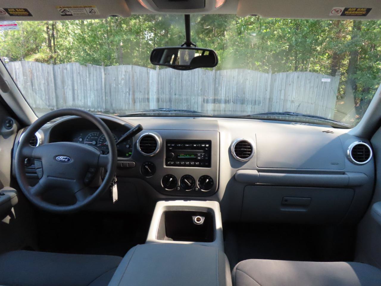 Used 2004 Ford Expedition XLT AWD/4WD image 28
