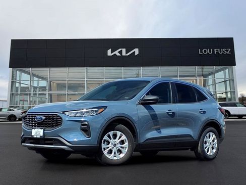 Used 2023 Ford Escape Active AWD/4WD image 1