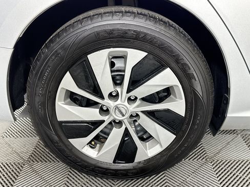 Used 2022 Nissan Altima 2.5 S FWD image 31