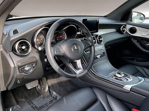 Used 2019 Mercedes-Benz GLC 300 w/ Premium Package image 15