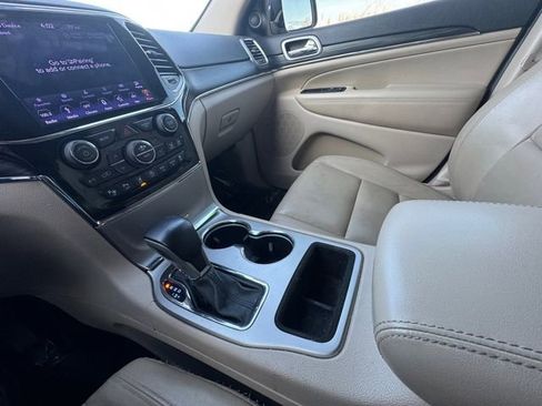 Used 2019 Jeep Grand Cherokee Limited image 12