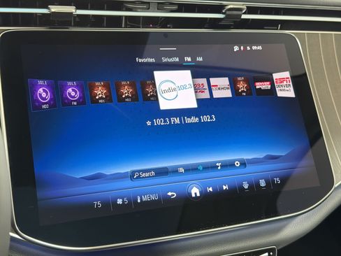 New 2026 Mercedes-Benz E 450 4MATIC Sedan image 23