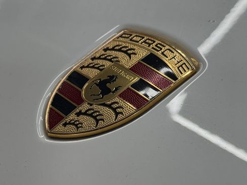 Used 2020 Porsche Macan AWD/4WD image 27