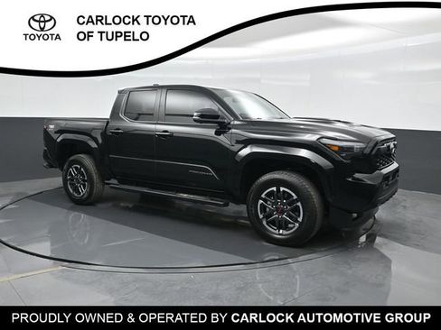 Used 2024 Toyota Tacoma TRD Sport w/ TRD Sport Premium Package image 5