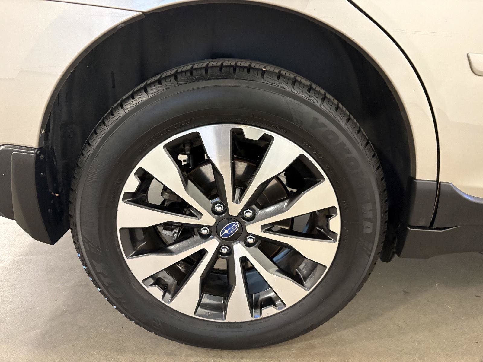 Used 2017 Subaru Outback 2.5i Limited AWD/4WD image 62