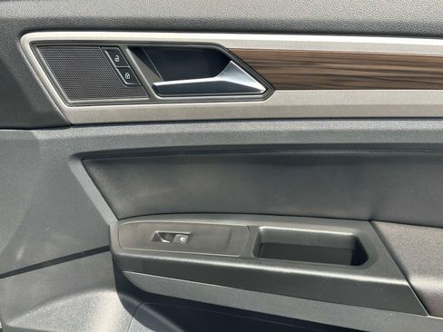 Used 2021 Volkswagen Atlas SE w/ Panoramic Sunroof Package AWD/4WD image 27