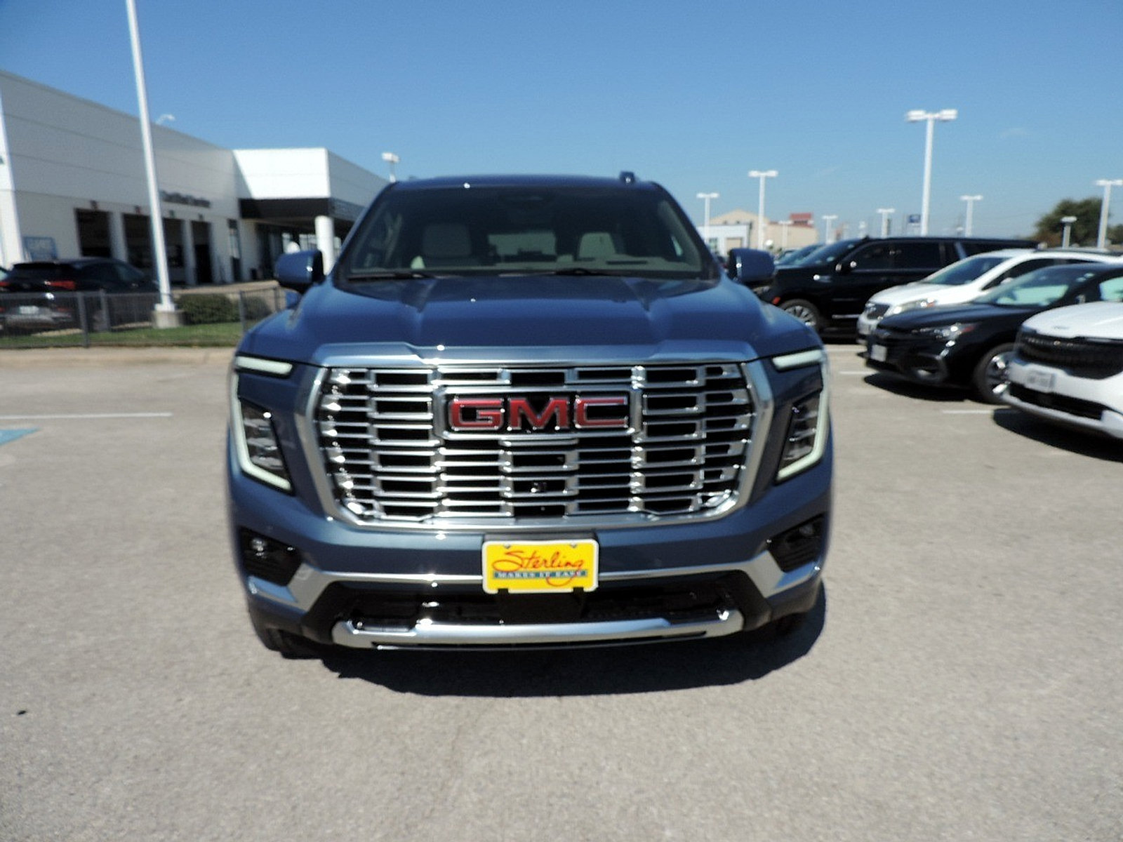 New 2027 GMC Yukon Denali w/ Denali Reserve Package AWD/4WD image 2