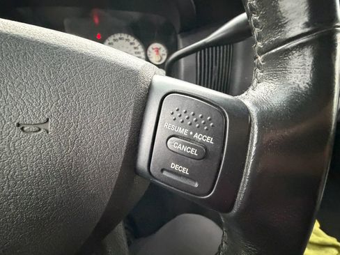 Used 2005 Dodge Ram 2500 Truck SLT image 30