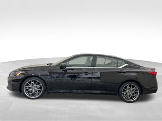 Used 2023 Nissan Altima 2.0 SR FWD video 2