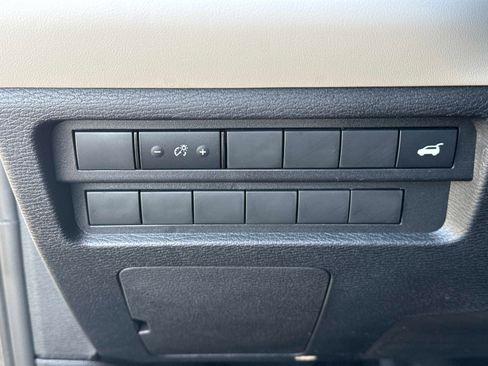 Used 2024 Mitsubishi Outlander SEL image 32