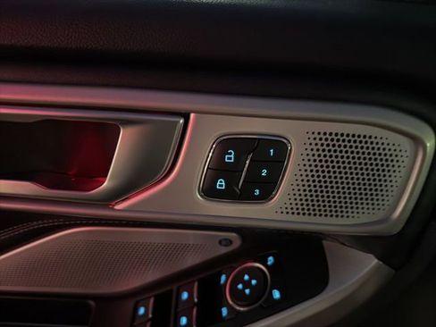 Certified 2022 Ford Explorer Limited w/ Limited Technology Package image 27